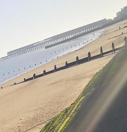 Lovely 2-Bed Caravan In Walton On The Naze 외부 사진