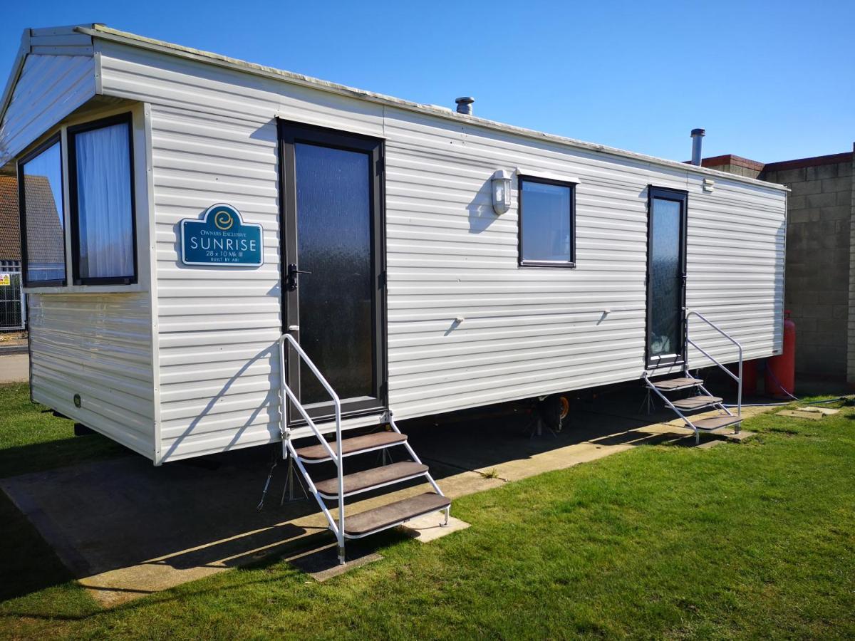Lovely 2-Bed Caravan In Walton On The Naze 외부 사진